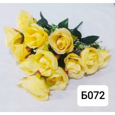 Б072 Букет полураскрытых роз
